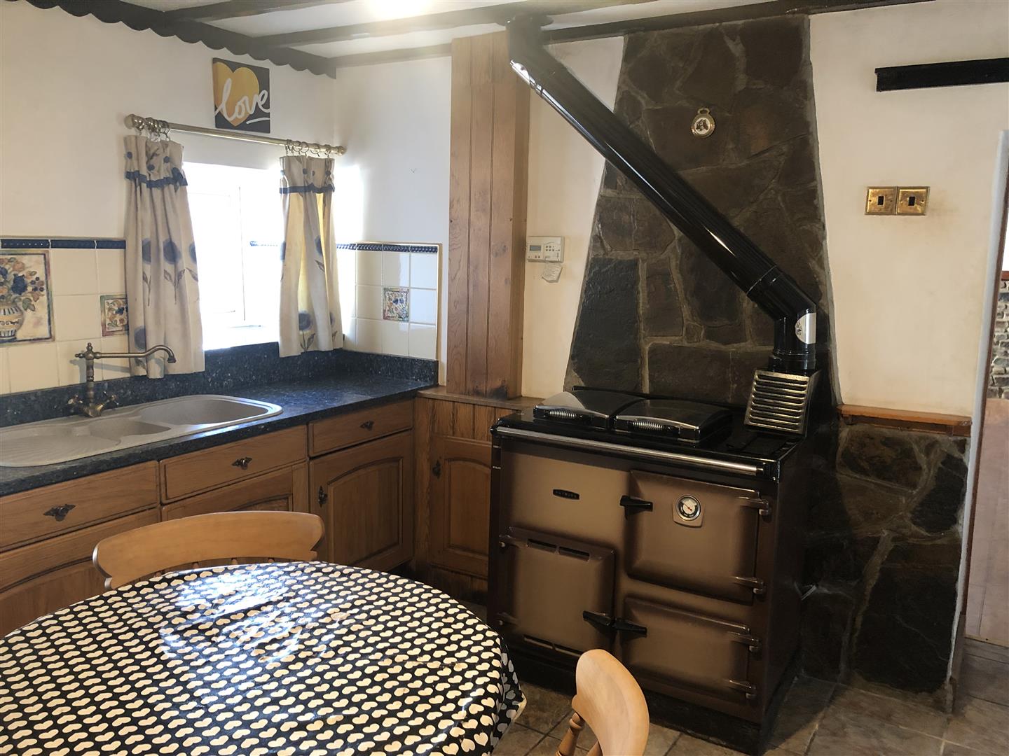 ANOTHER ROOM ASPECT